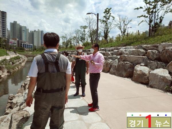 이현재 하남시장, “망월천 폐유 불법투기” 강력 단속 지시 2.JPG